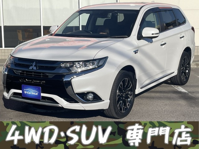 アウトランダーPHEV 2.0 G ナビパッケージ 4WD 地デジカメラBluetoothETCパワーゲー...