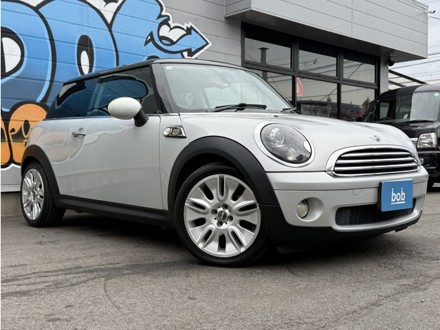 BMW MINI ミニ 50 カムデン クーパー の中古車詳細 (90,295km
