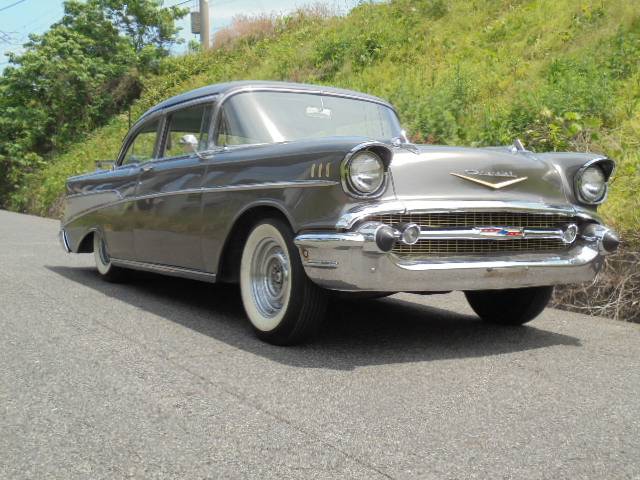ベルエア  1957y 2ドアセダン V8 4600cc 後輪エアサス