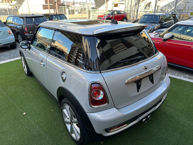 BMW MINI ミニ クーパー S 後期型 サンルーフ ナビ TV ETC付 の中古車