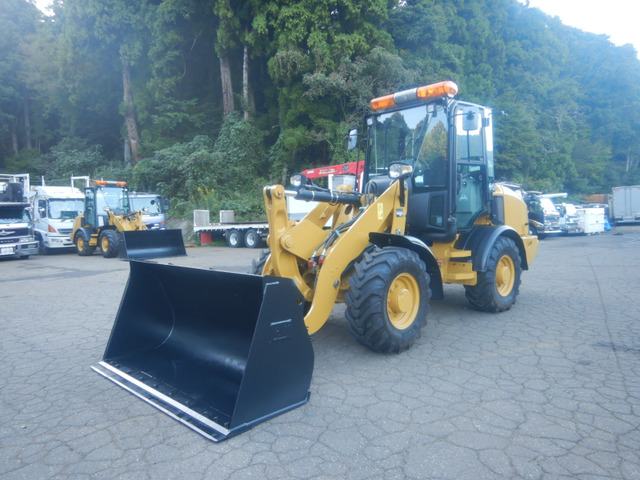 CAT ホイールローダー タイヤショベル 除雪 907M