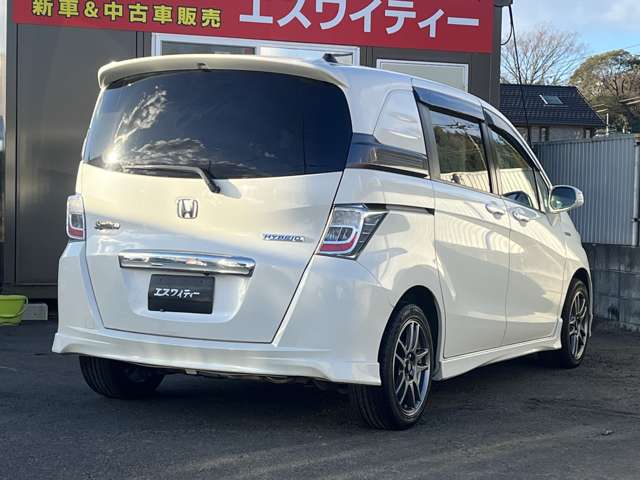 中古車 ホンダ フリードスパイクハイブリッド 1.5 ジャスト 