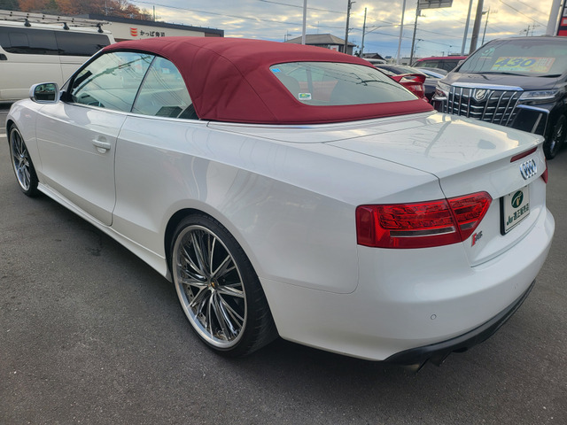 アウディ A5カブリオレ 3.2 FSI クワトロ 4WD 電動オープン 4WD