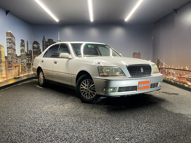中古車 トヨタ クラウンマジェスタ 3.0 Aタイプ 禁煙車 純正ナビ 