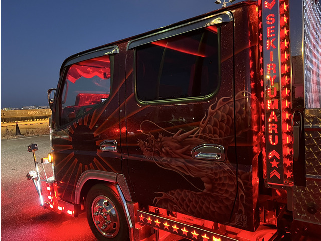 ヤッターマン ドロンちょ 三菱ふそう・ファイター FUSO デコトラ