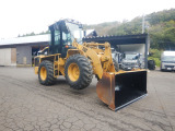 CAT ホイールローダー タイヤショベル 除雪 910G