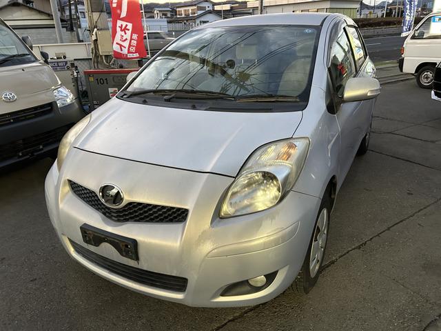 ヴィッツ 1.3 F 4WD 4AT