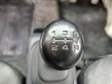 5速MT車になります。坂道でも力強く走ります。