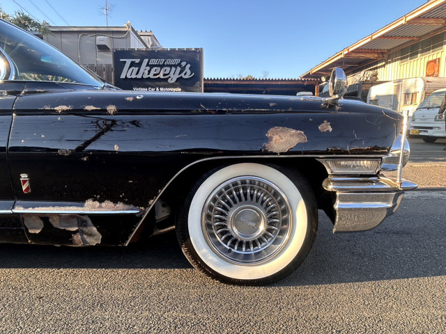 キャデラック フリートウッド 60S の中古車詳細 (36,204km, ブラック