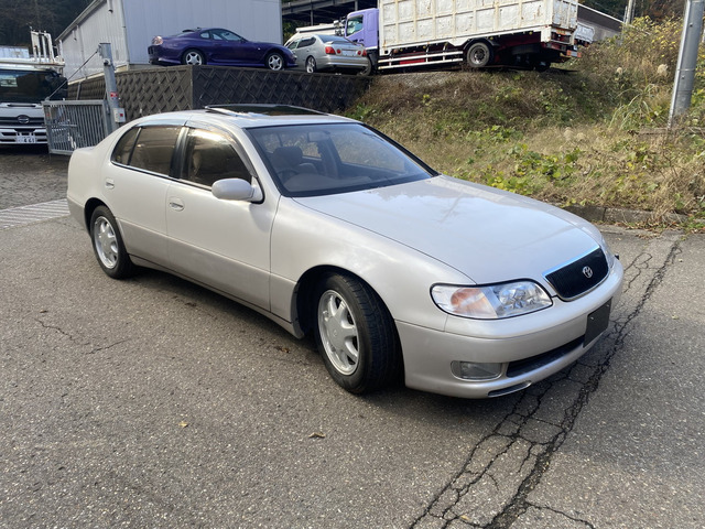 トヨタ アリスト 3.0 V Sパッケージ サンルーフ付き の中古車