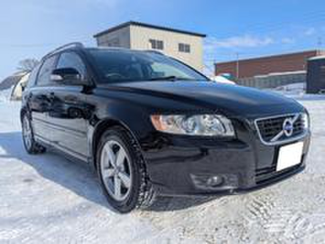 V50 2.0 クラシック ボルボ正規ディーラーにて点検後納車です!