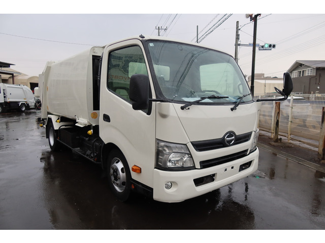 デュトロ  ワイドプレスパッカー車 積載2800kg