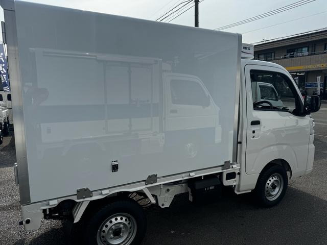 ダイハツ ハイゼットトラック 冷蔵冷凍レフテック製(2コンプレッサー