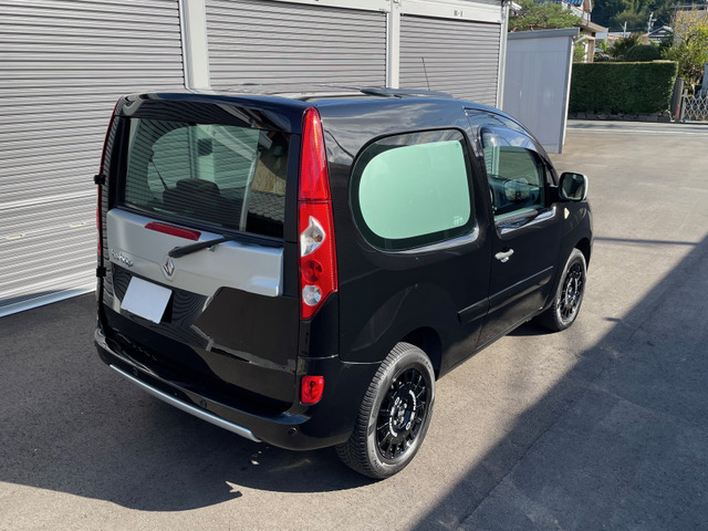 ルノー カングービボップ 1.6 の中古車詳細 (147,800km, ブラック