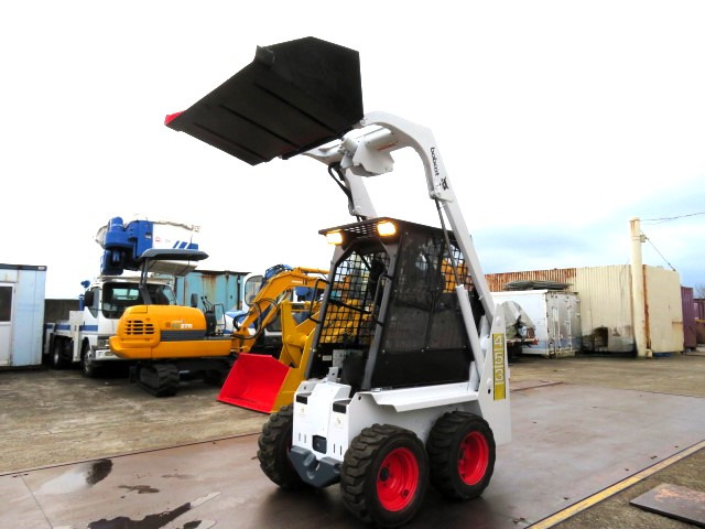 TCM スキッドステアローダー ボブキャット453