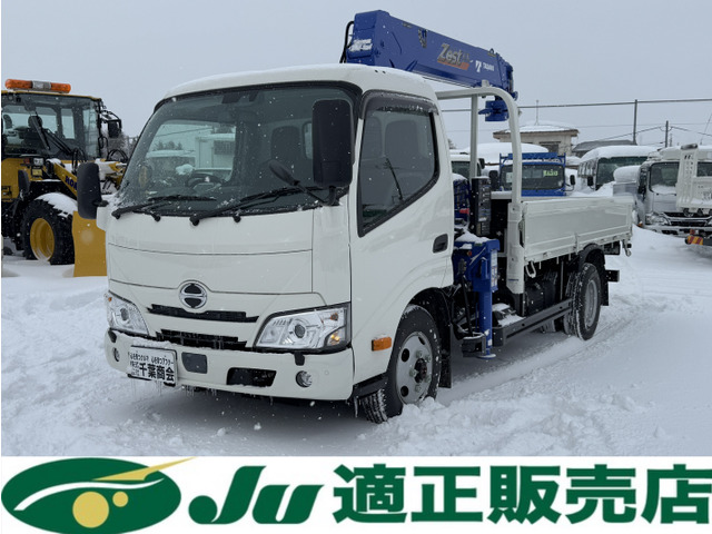 デュトロ  4WD タダノ4段クレーン付平ボディ