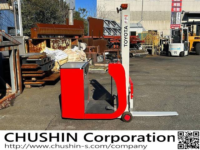 700キロ　トヨタ　りとるランナー　2ｍマスト　小旋回　小回り効きます!!　FBT7　関東輸送費無料(条件有)　小さなリーチフォークリフト　バッテリーフォークリフト　電動リフト その他 トヨタL&F 電動フォークリフト 3m 700kg りとるランナー の中古
