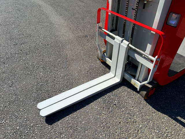 その他 トヨタL&F 電動フォークリフト 700kg 1.5m りとるランナー の