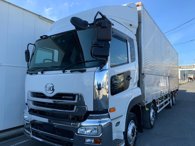 クオン  予備車検付き