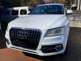Q5 3.0 TFSI クワトロ 4WD パノラマルーフ バックカメラ