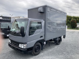キッチンカーのことならアイシンオートにお任せ下さいPoint1【独自開発のキッチンカー】・Point2【頼れる車、キッチンカー、軽キッチンカーのプロ集団】・Point3【充実したキッチンカー開業支援】