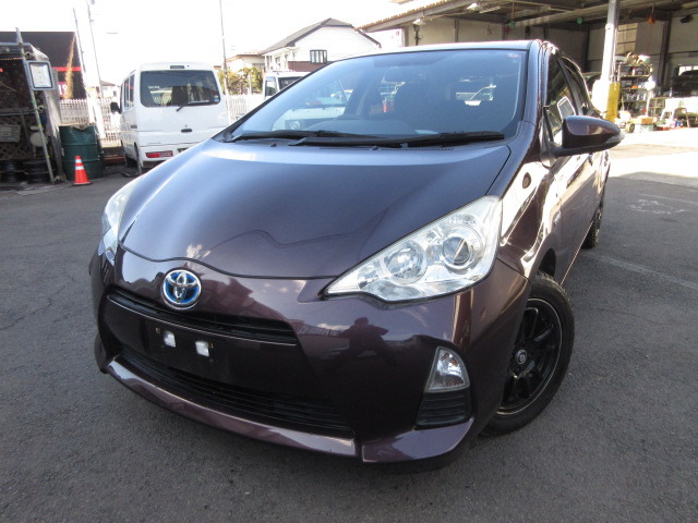 アクア 1.5 S 二年車検整備付き支払総額55万円