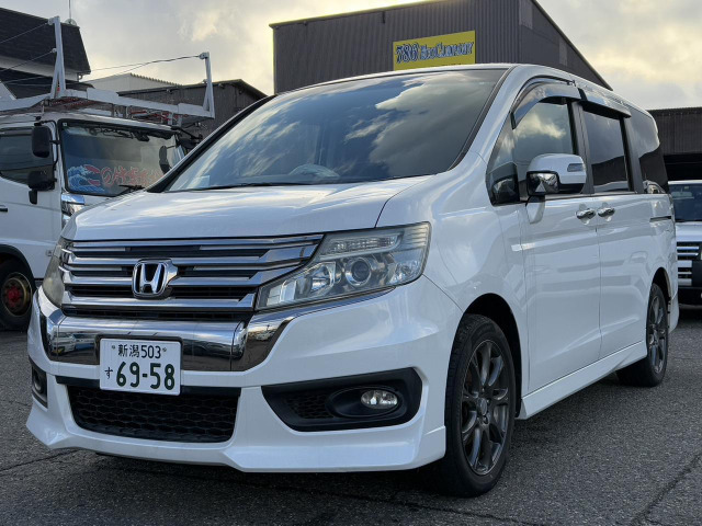 ステップワゴン 2.0 スパーダ Z クールスピリット 4WD 車検残(令和8年6月)/定期点検...