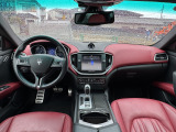 ギブリ S Q4 4WD 左ハンドル 赤本革 カーボンインテリア