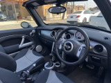 輸入車の修理や整備は高いと思っている人は多いですが、純正品同等の社外品や良質中古部品を使う事により、ディーラーの半分以下での修理、整備も可能です。お気軽にご相談ください