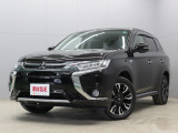 【中古車情報】三菱 アウトランダーPHEV 2.0 G プレミアムパッケージ 4WD QC付き/サンルーフ/全方位モニター の中古車詳細（走行距離：5.5万km、カラー：黒、販売地域：三重県四日市市白須賀）