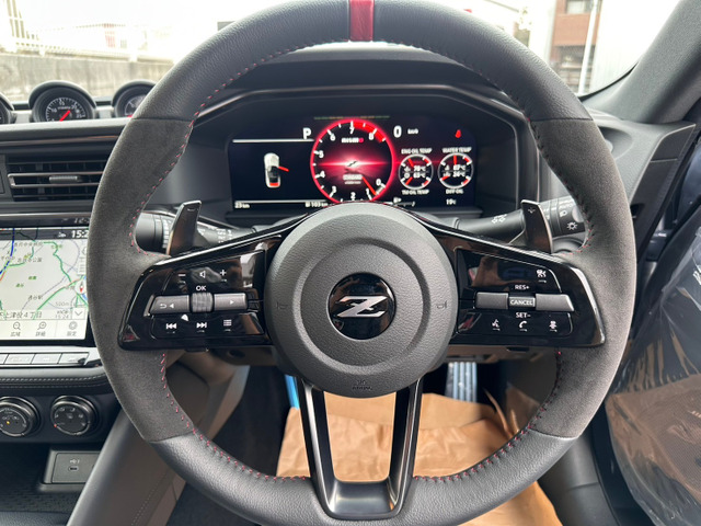 パーソナル ネオグリンタ 33Φ赤ステッチ 中古品 日産 フェアレディZ 3.0 NISMO ステルスグレー400台限定登録済未使用車