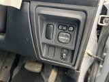 お車の下取りや買取もお任せください。どのようなお車でも査定させていただきます。国産車・輸入車・旧車・不動車・トラック・バイクなど幅広くご対応可能です。
