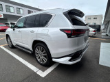 LX 600 エグゼクティブ 4WD マークレビンソン リアエンター