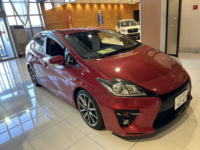 プリウス 1.8 A E-Four 4WD 