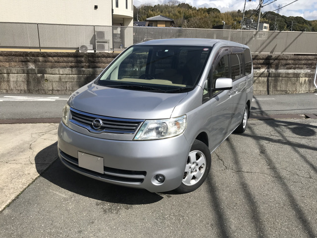 セレナ 2.0 G 26000キロ