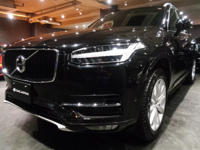 XC90 T5 AWD モメンタム 4WD 2.0ターボエンジン8速パドルS4WD3