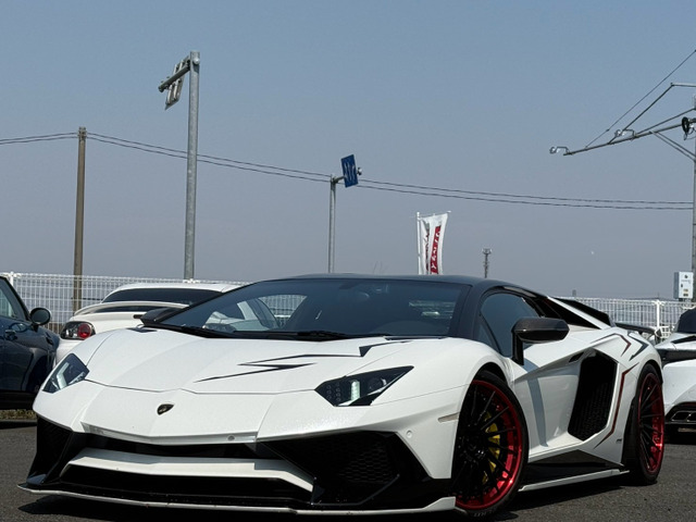 アヴェンタドール LP700-4 4WD 