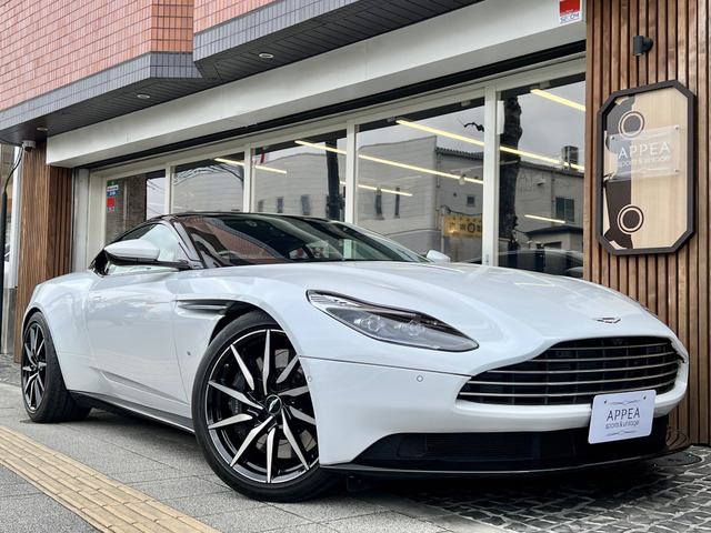 DB11 5.2 V12右H 走行1.5万K OP2色本革