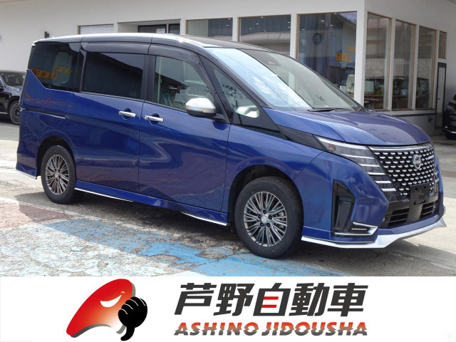 セレナ 2.0 AUTECH 4WD シートヒーター 全周囲カメラ