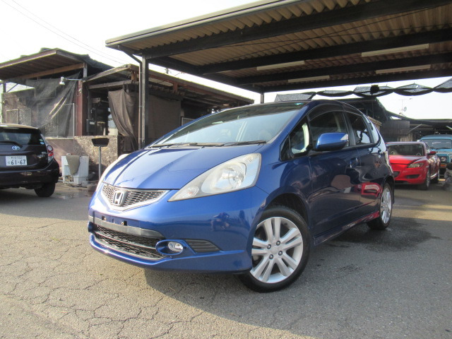 フィット 1.5 RS 5速MT HKSマフラー ETC