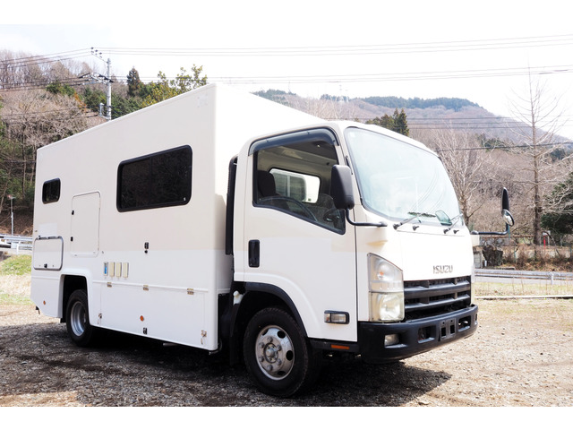 いすゞ キャンピングカー ホワイト いすゞ新型「ビーカム」が快適なキャンピングカーに！ 1568万
