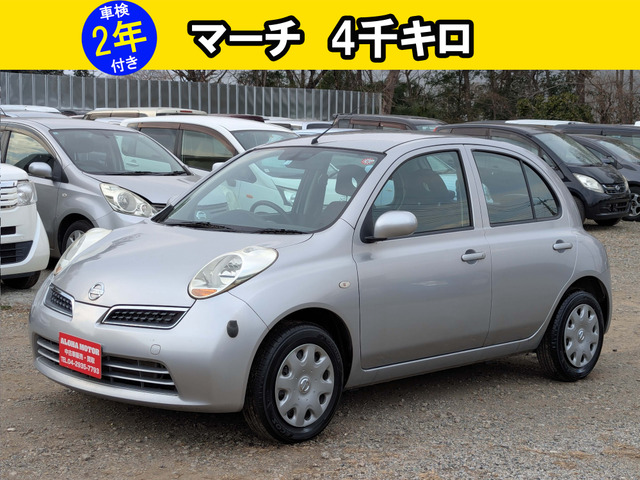 マーチ 1.2 12E 禁煙車 4千キロ スマートキー ナビ