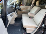 弊社では、女性スタッフも在籍しております。お車の事で、お困りごとがございましたら、何でもご相談ください!