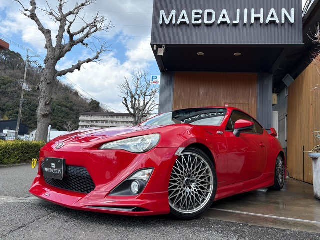 86 2.0 GT BLITZ車高調・MOMOステ・