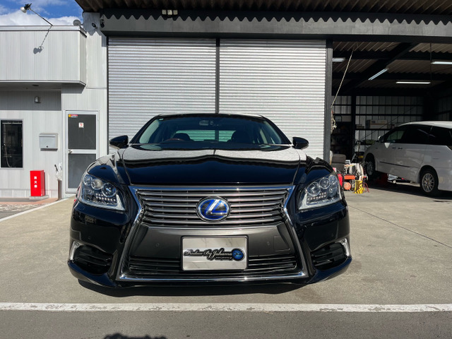 LS600h 4WDハイブリッド車 4WD