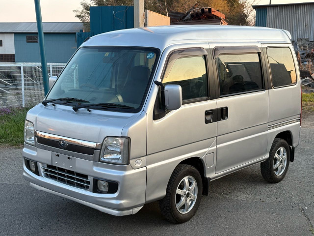サンバーディアスワゴン スーパーチャージャー 4WD ★5速MT