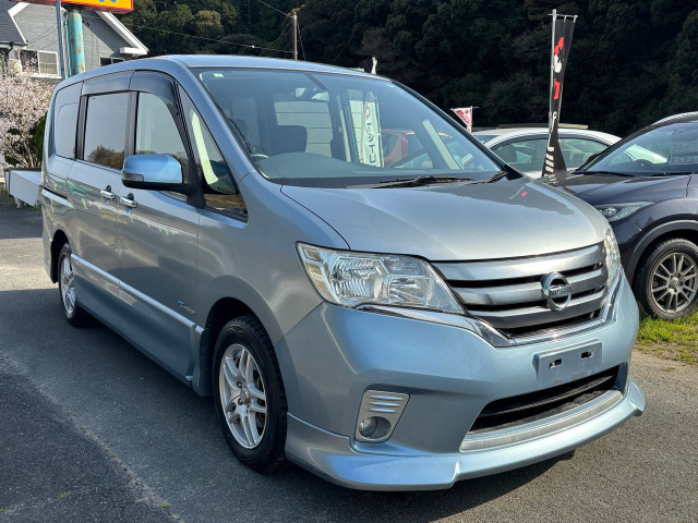 セレナワゴン、20 S，ナビ，TV．Bモニター，オートスライド付き車検9年  