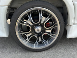 245-40-20インチホイール タイヤは4本ともバリ山