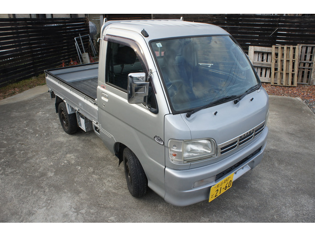 ダイハツ ハイゼットトラック エクストラ 4WD ヒッチメンバー付き の