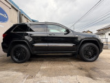 グランドチェロキー ラレード 4WD 2㌅リフトアップ/20㌅社外アルミ